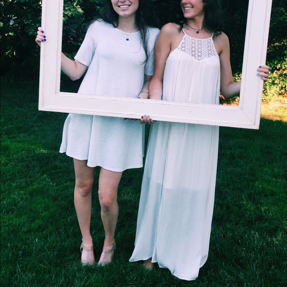 Beautiful & Classy White Maxi Dress